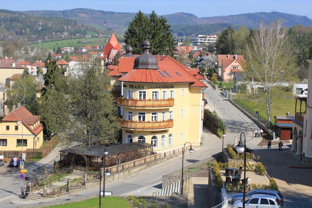 Lazensky Lecebny Dum Praha Hotel Luhacovice Exterior photo